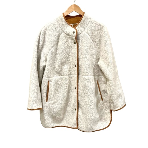 Cozy Sherpa Coat - Picture 2 of 9